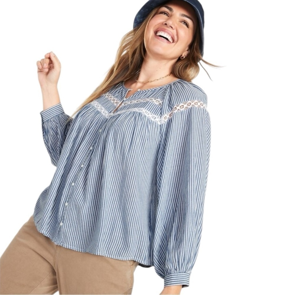 Old Navy | Chambray Blue White Stripe Button Down Peasant Top EUC